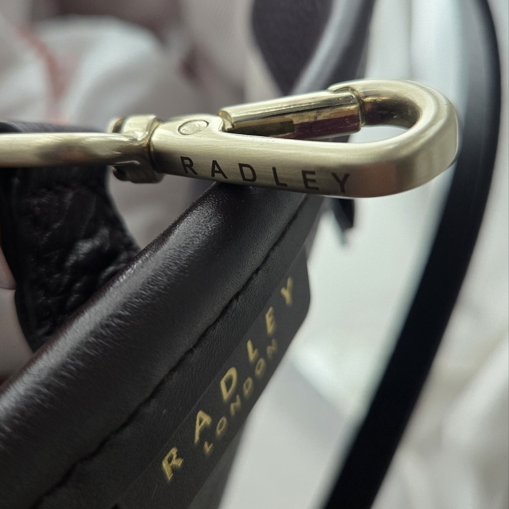 Gorgeous Radley London Tote EUC - Picture 9 of 16